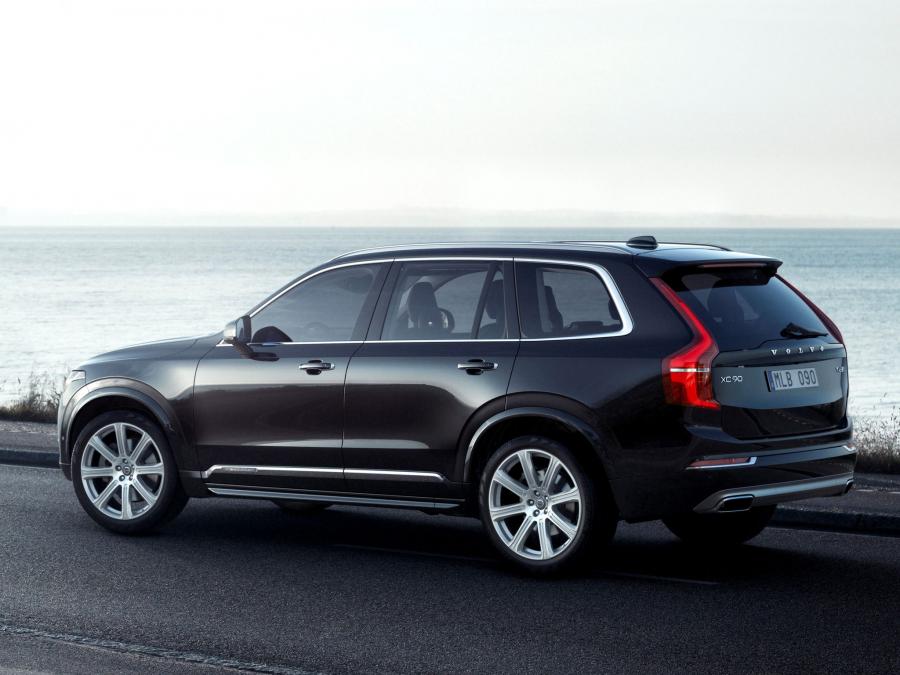  Volvo XC90 T6 AWD First Edition 2014 года  (фото 3 из 38)